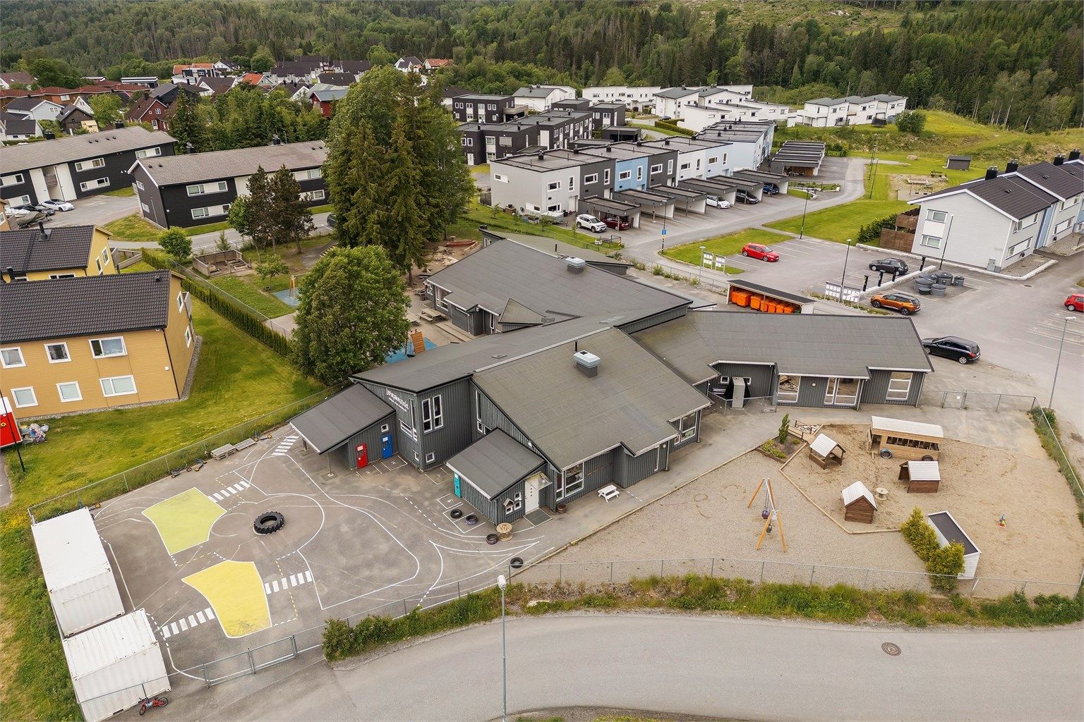Nordre Øyen barnehage ligger i umiddelbar nærhet til leiligheten.