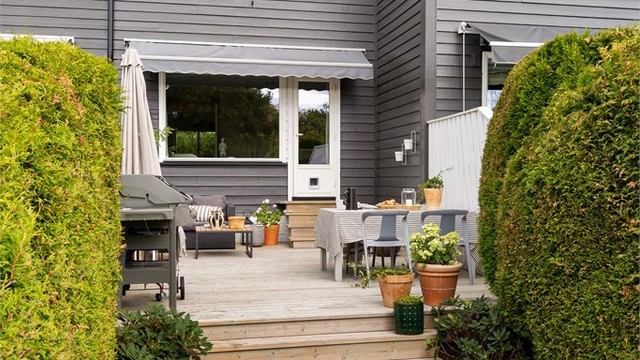 Et herlig uterom som fungerer ypperlig som en forlengelse av boligen på sommerhalvåret