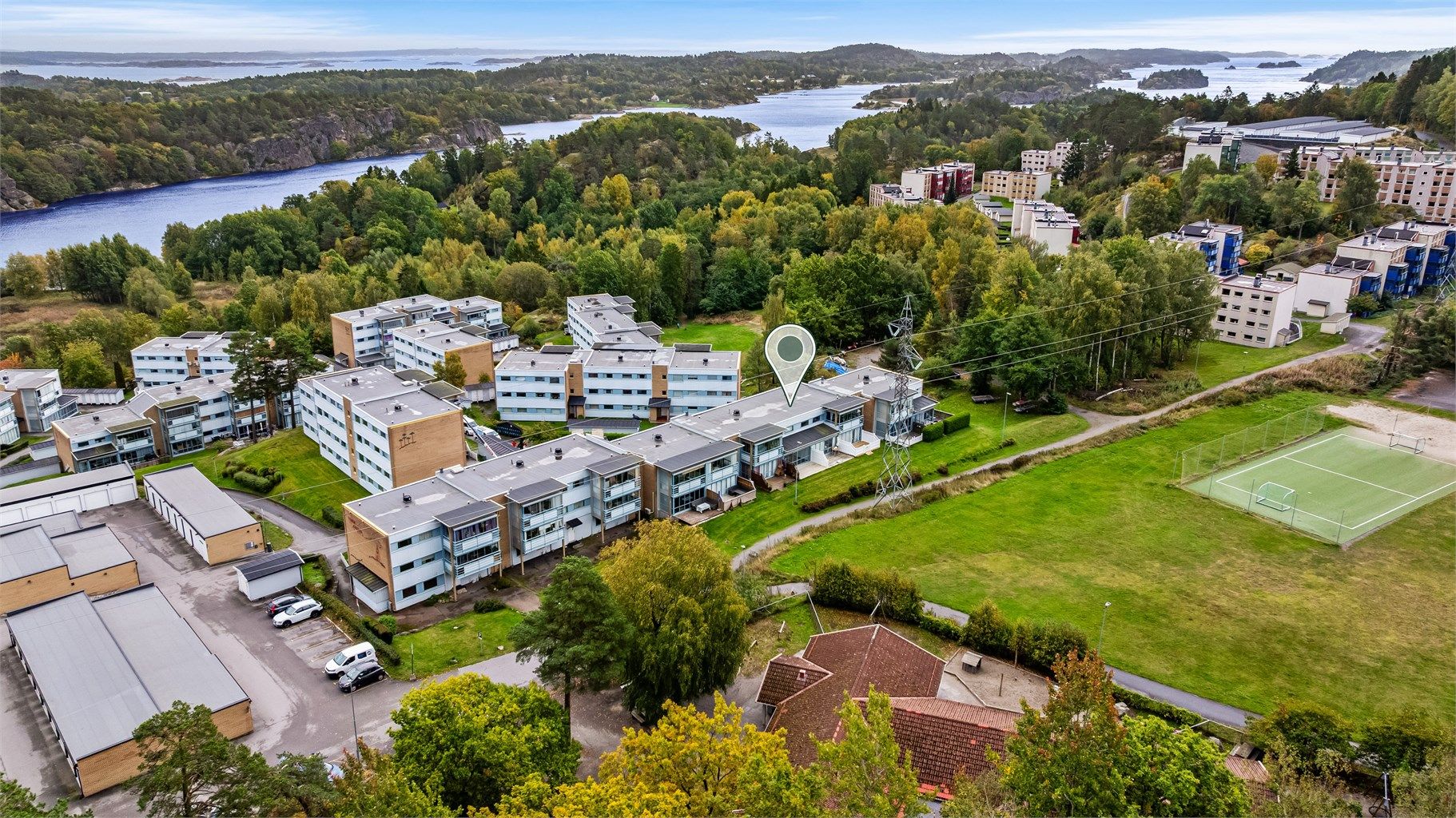 Etablert og barnevennlig boligområde med gode bussforbindelser fra Vardengrenda.