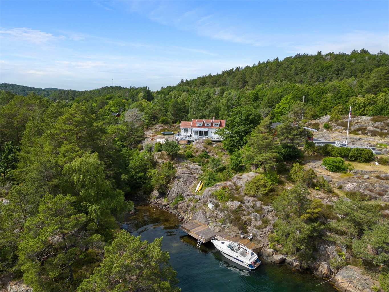 Stor brygge med god dybde