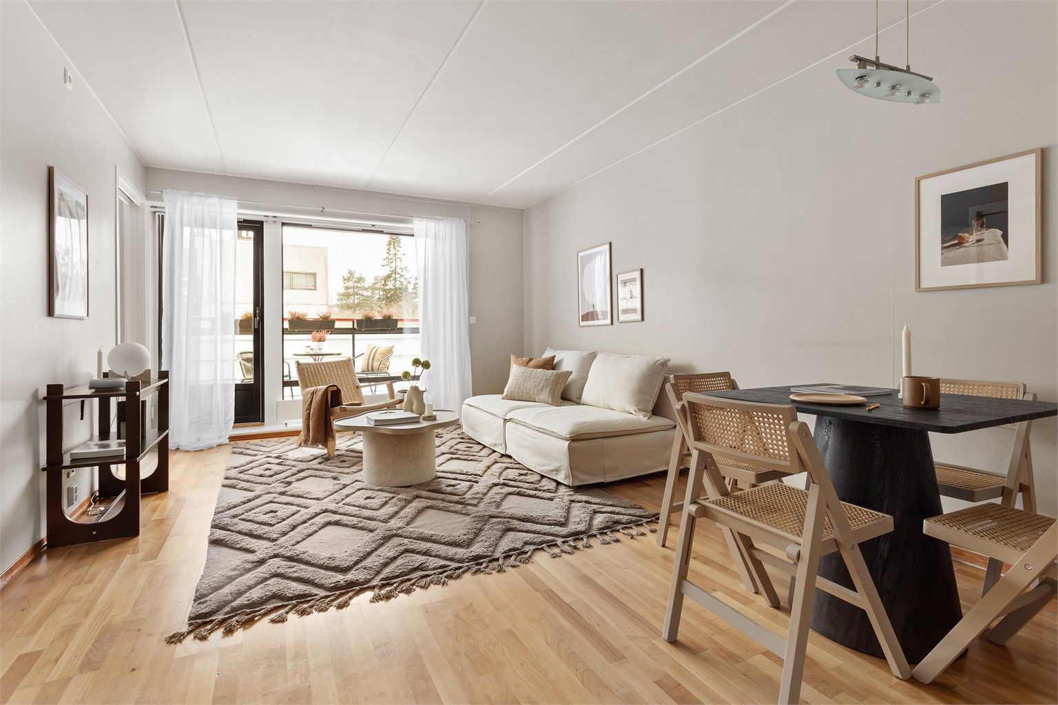 Simen Grevskott v/Krogsveen Hasle har gleden av å presentere Romsåsveien 10 