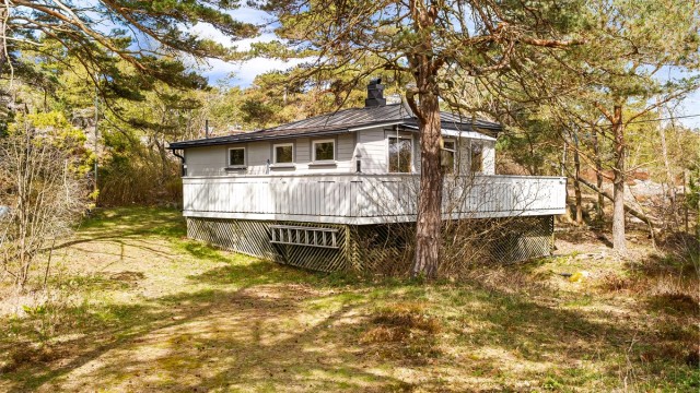 Hytta ligger fint plassert i terrenget og har usjenert beliggenhet.
Fotograf; Kristoffer Kristiansen.