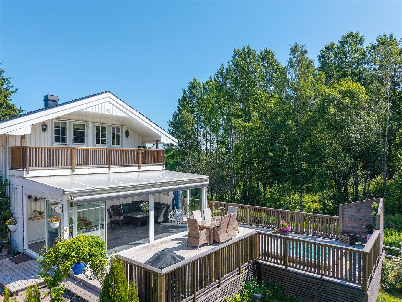 Fasade/terrasseområde