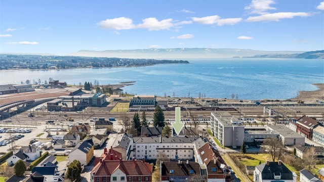 Velkommen til Østregate 102C! Romslig 4-roms leilighet i 2. etasje med sentral og rolig beliggenhet i Østbyen. (Foto: EFKT v/Jonas Hasselgren)