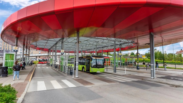 Kort vei til Lørenskog Bussterminal. som har enkel adkomst til Oslo og Lillestrøm.