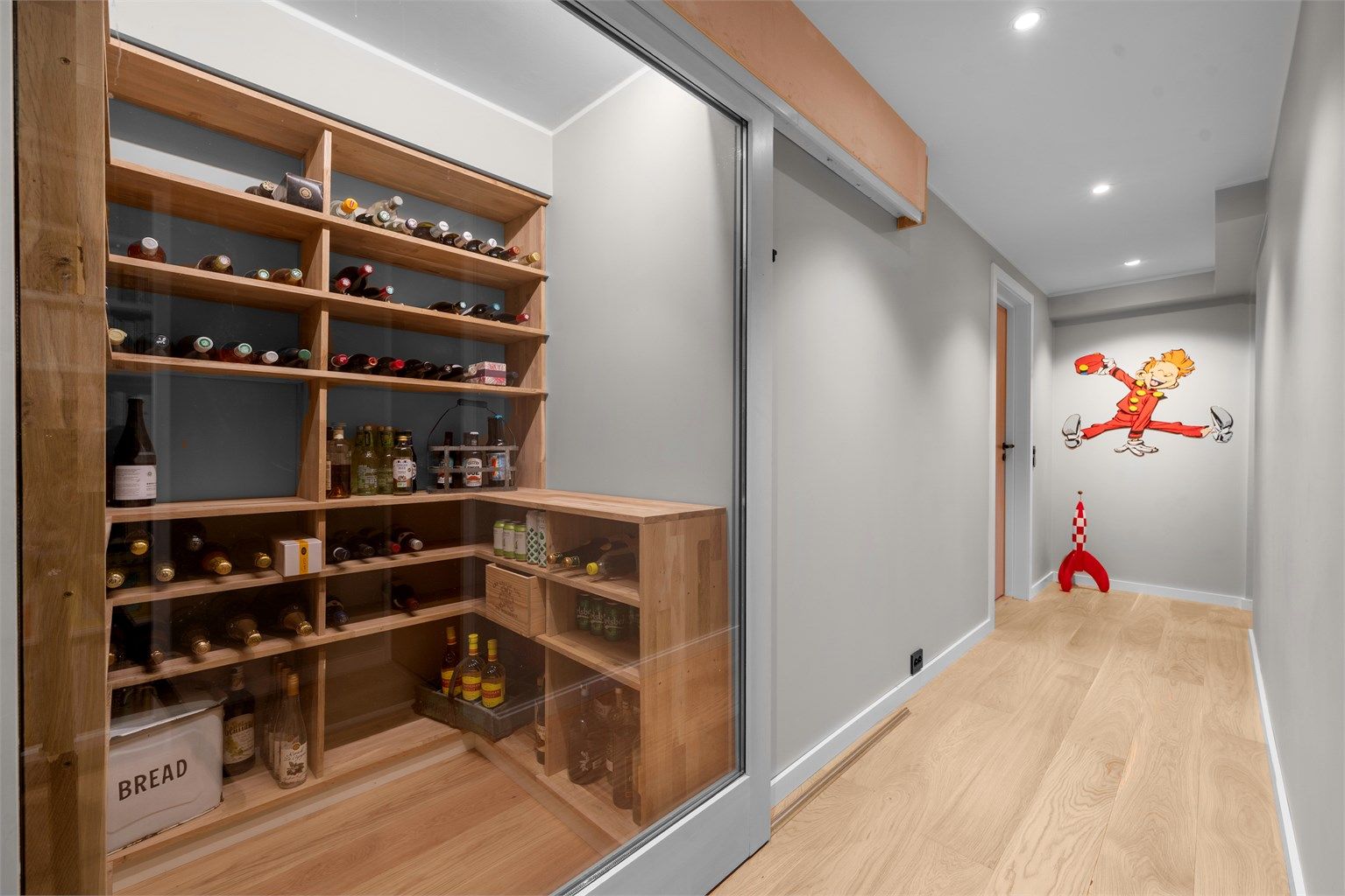 Lunt vinrom plassert i underetasjen