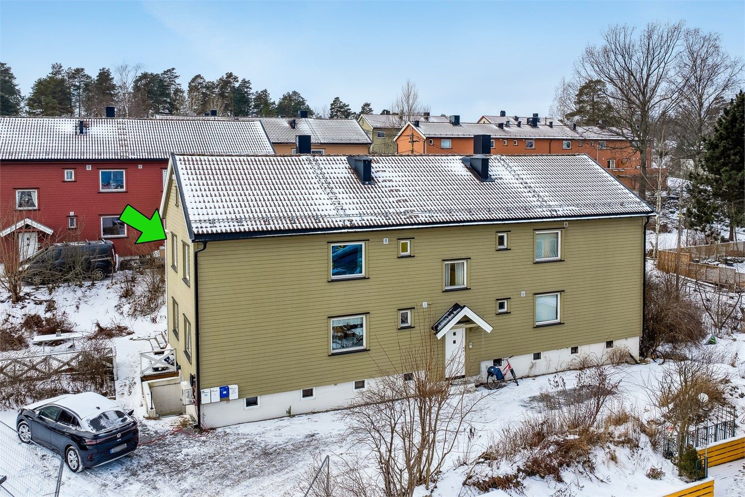 Pen leilighet med alt på ett plan beliggende i 2. etasje. Kort vei til Tangen Senter, skoler, barnehager og offentlig kommunikasjon. Foto: Per O. Skjellnan v/Efkt