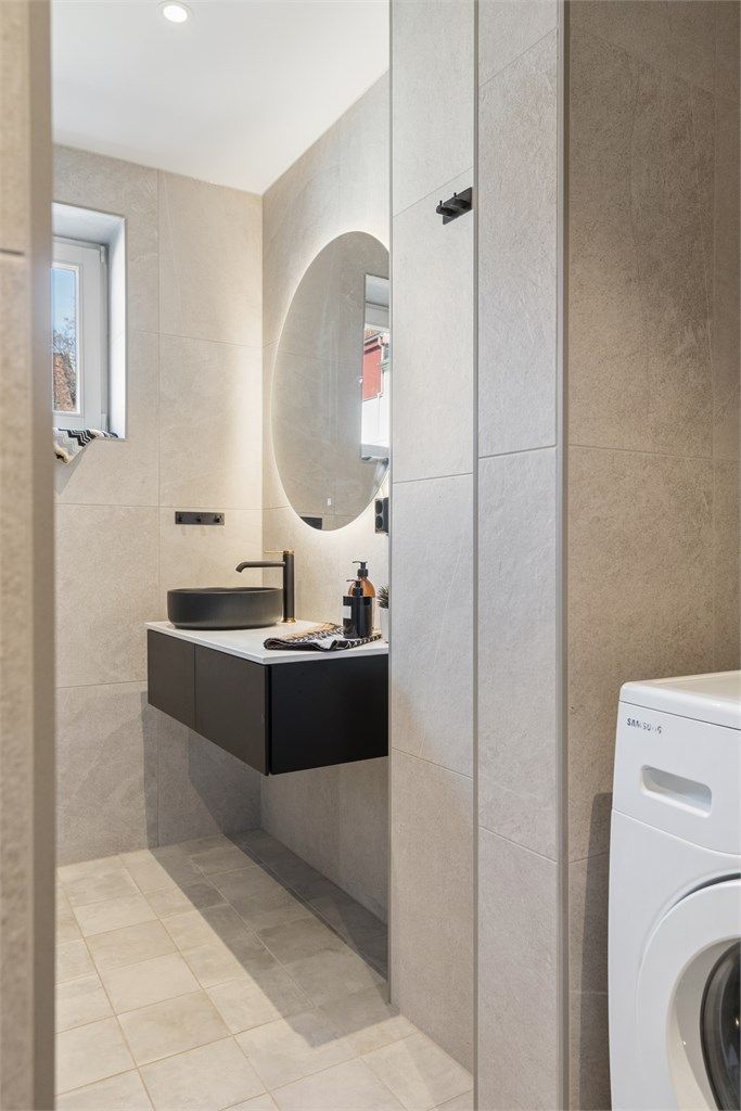 Badet ble oppgradert i 2024 og fremstår som moderne og delikat.