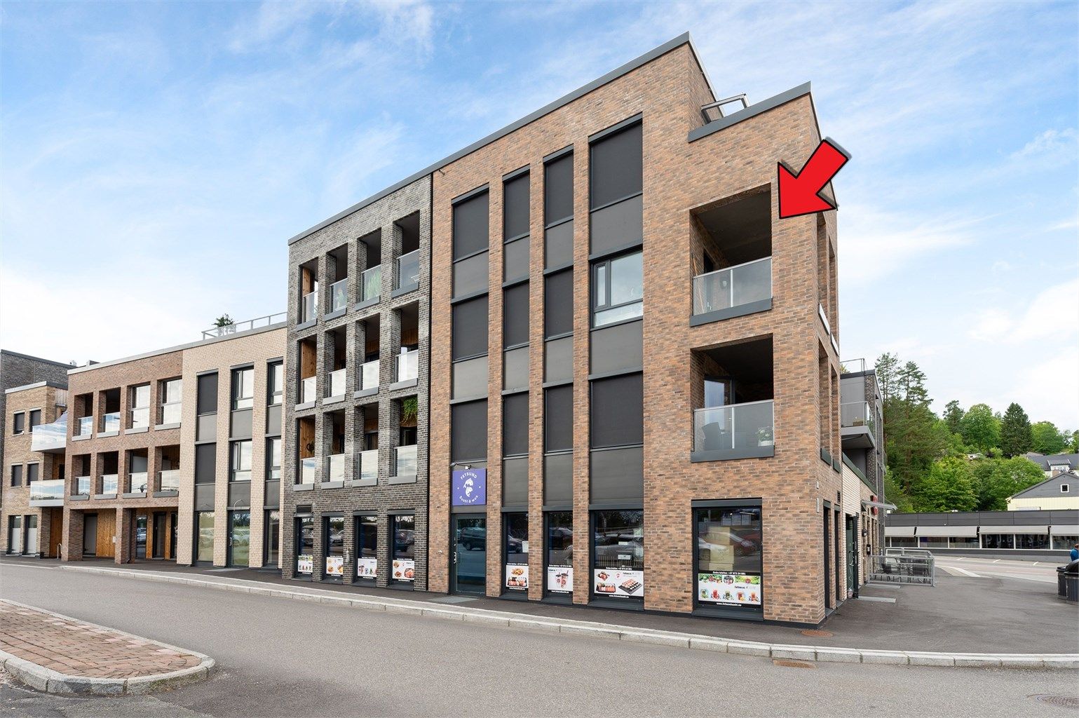 Eiendomsmegler Krogsveen v/Per Inge Hunvik ønsker velkommen til Gamle Fetvei 12C