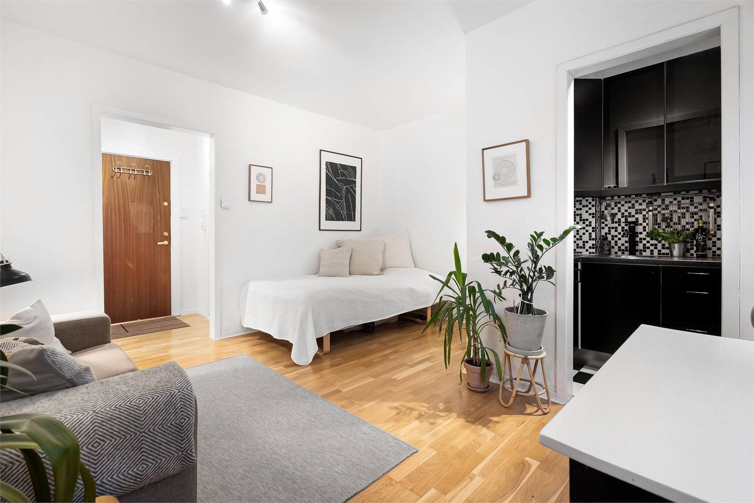 En arealeffektiv 1-roms med populær beliggenhet på Majorstuen. 