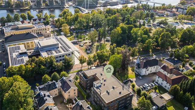 Kort gangavstand til dagligvarebutikk, bensinstasjon og byparken. I bakgrunn sees Ypsilon, som gir enkel adkomst bydelen ved Union brygge.