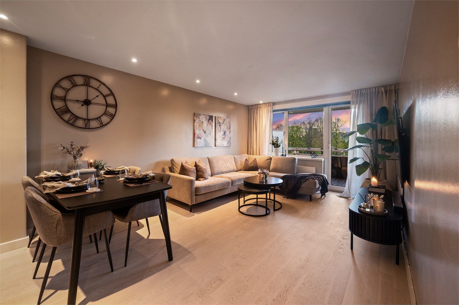 Jonas Ekse Hovland v/ Eiendomsmegler Krogsveen har gleden av å presentere Agmund Bolts vei 28!