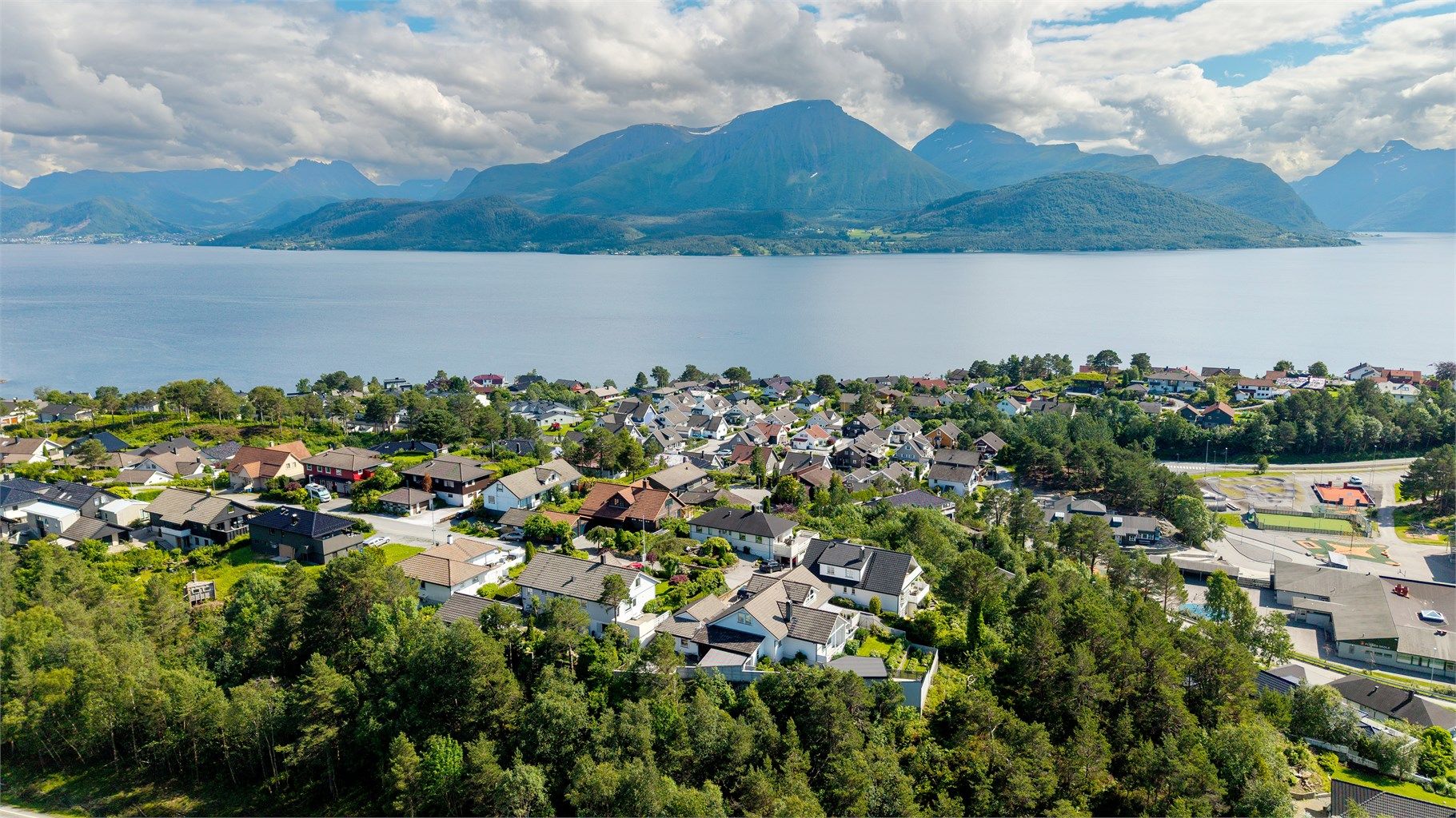 Flisnes har blitt et populært område for folk i alle aldre.