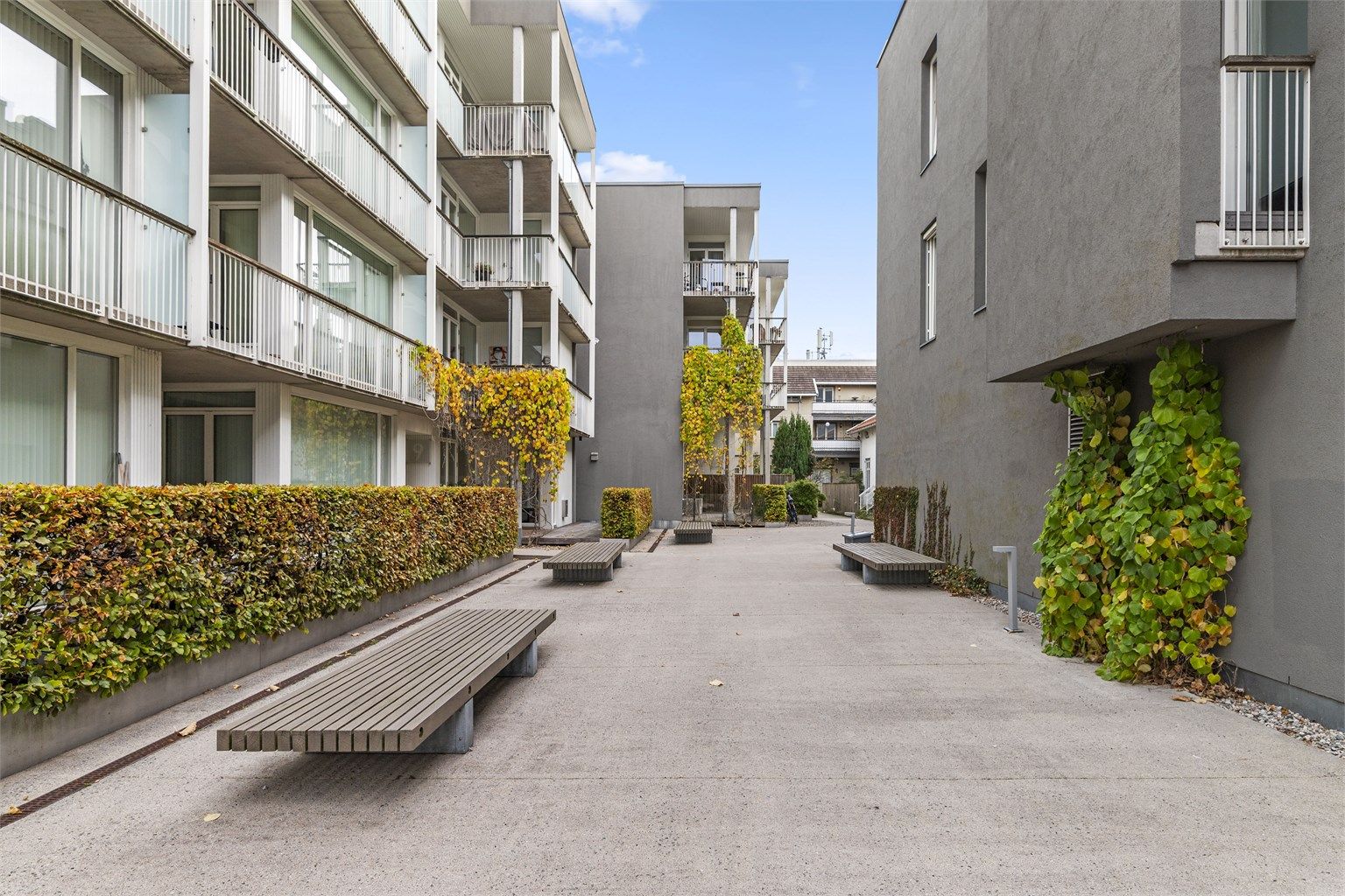 Sameiet utmerker seg med førsteklasses arkitektur ved Lund Hagem Arkitekter As, med en planløsning som kombinerer funksjonalitet med høy bokomfort.