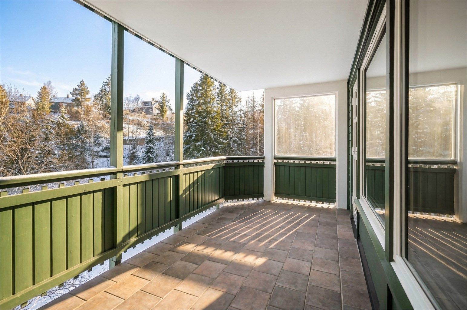 Her kan man nyte en usjenert beliggenhet med utsyn mot grøntområder.