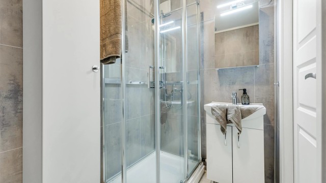 Badet i denne etasjen ble også oppgradert i 2022.