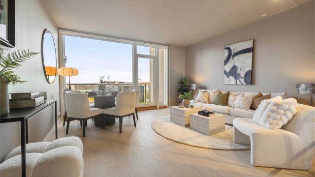 Velkommen til Gunnar Schjelderups vei 11C, en moderne og tiltalende 3-roms selveierleilighet fra 2007 – høyt og fritt beliggende i Nydalen!