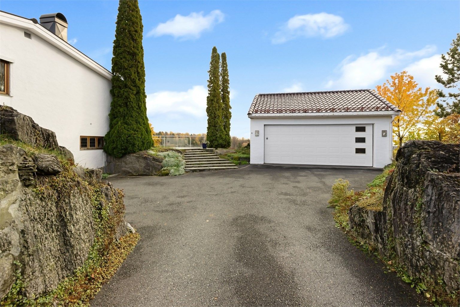 Dette er en ideell bolig for barnefamilier, med beliggenhet i et svært familievennlig område med rolige og trygge omgivelser