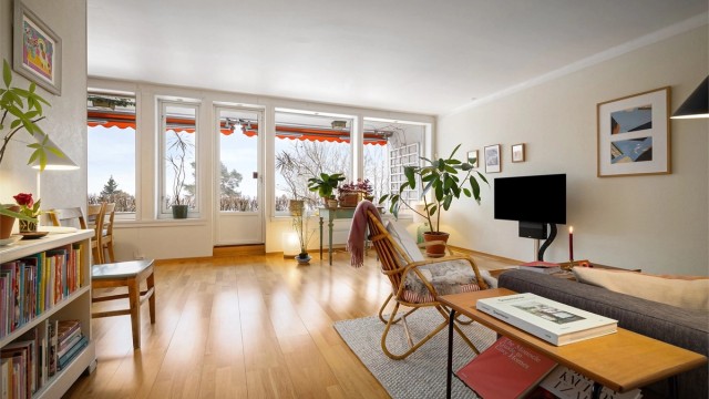 Eiendomsmegler Krogsveen v/ Jan Robert Ottesen har gleden av å ønske velkommen til Rødbergveien 65!