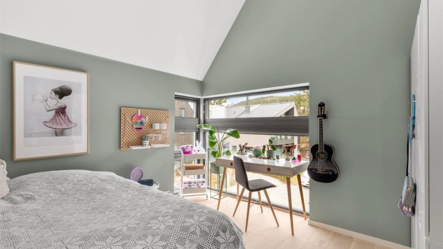 Garderobeskap medfølger