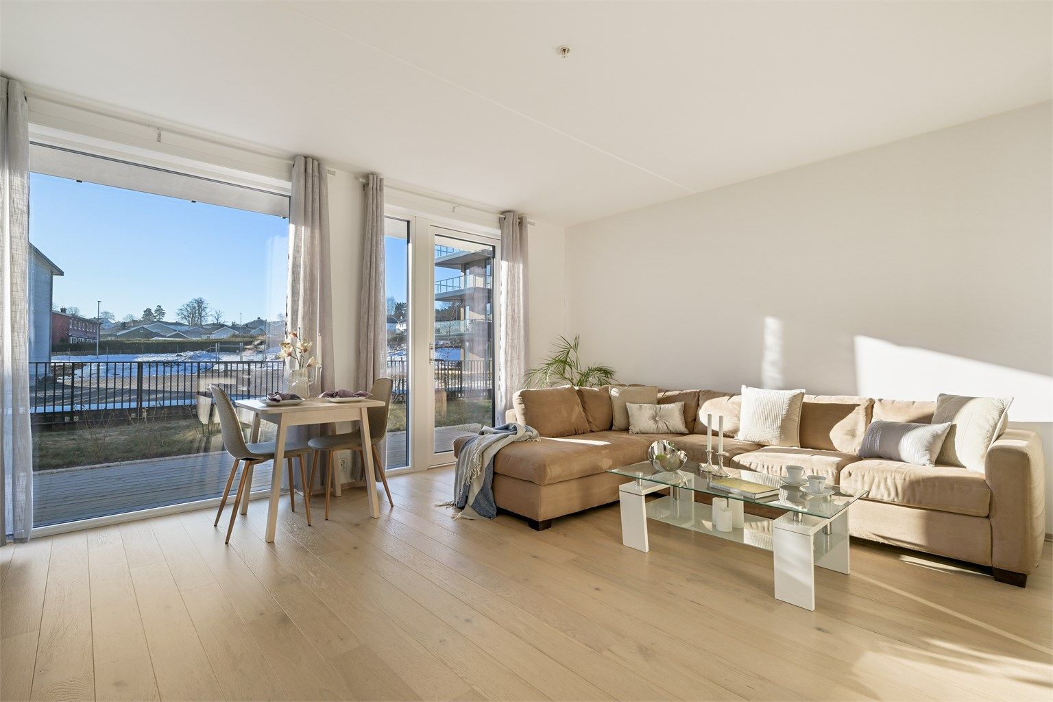 Velkommen til Banebakken 33C! En ny og strøken leilighet i 1.etasje. Fotograf: Kristian Bollæren ved Fotofinish