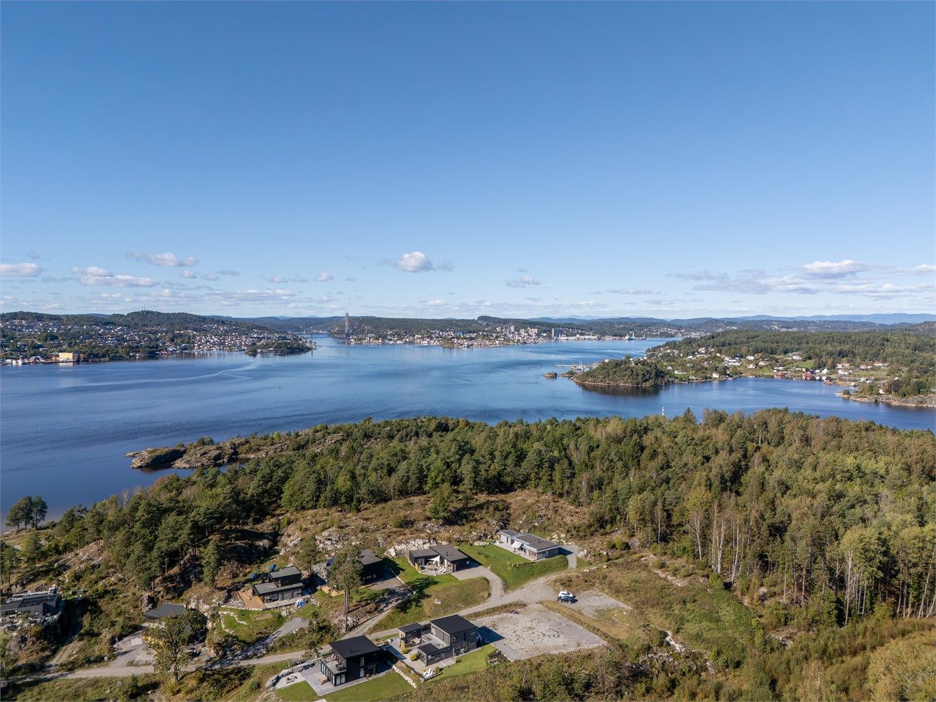 Med båt er også perler som Jomfruland og Kragerø innen rekkevidde.