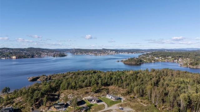 Med båt er også perler som Jomfruland og Kragerø innen rekkevidde.