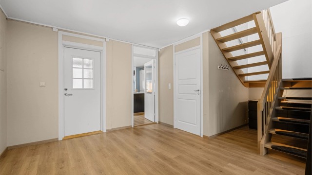 Romslig inngangsparti/entré.
