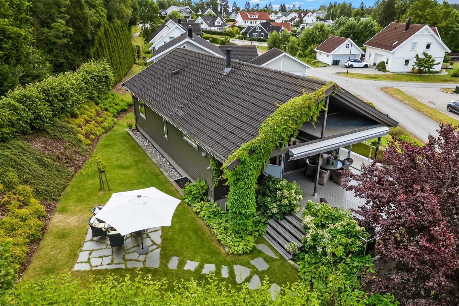 Dette er en familievennlig og pen enebolig i et fredelig og tilbaketrukket boligfelt.
Foto: Knipzet AS - Emmy af Geijerstam