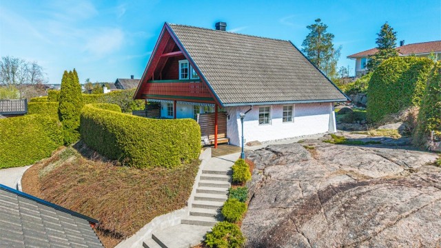 Eiendommen ligger nært et friområde.