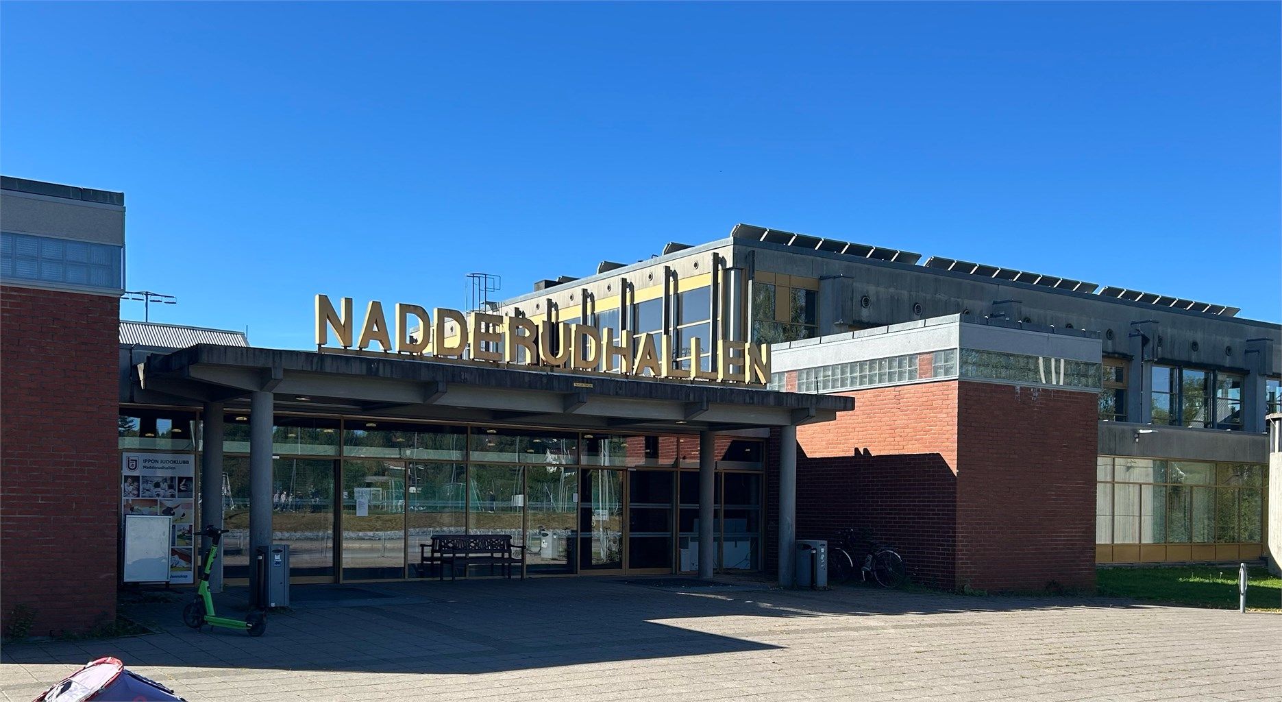 Nærmeste svømmehall finner dere i Nadderudhallen
