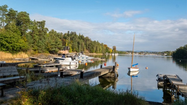 Kort vei til sjøen med båtbrygger, badeplasser og idylliske kyststier