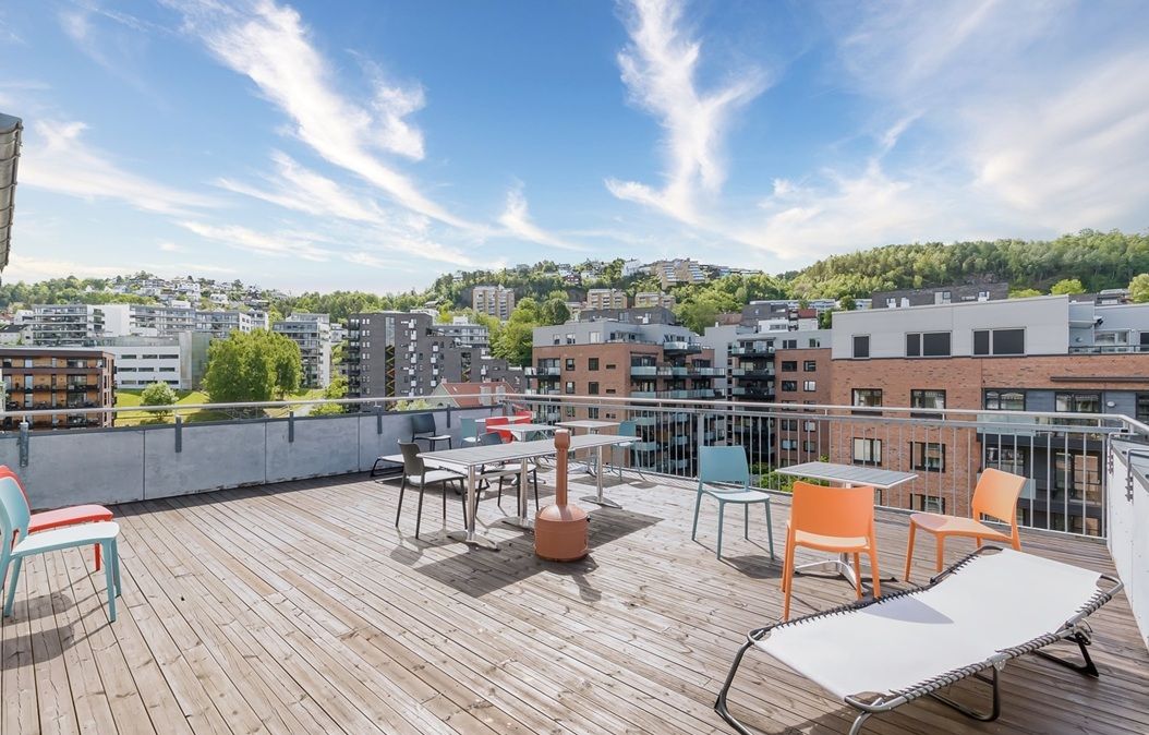 Felles takterrasse med fine solforhold