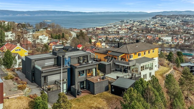 For fritidsaktiviteter er området ideelt. Bymarka ligger like i nærheten og byr på et rikt utvalg av tur- og skiløyper året rundt. Her finnes gode muligheter for både mosjonister, barnefamilier, syklister og skigåere.