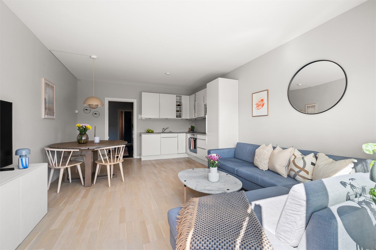 En arealeffektiv planløsning som utnytter leilighetens 62 kvadratmeter på en utmerket måte.