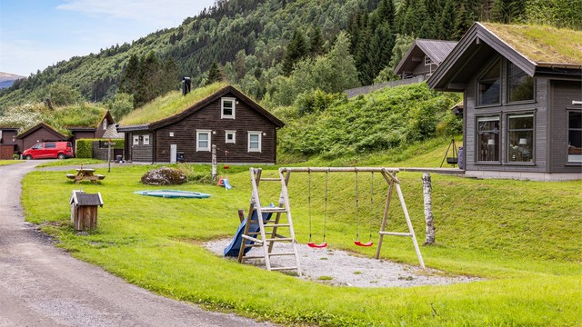 Det er opparbeidet felles lekeplass i hyttefeltet