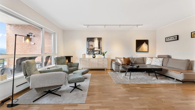 Krogsveen Sunnmøre v/ Eiendomsmegler Nina Ormseth Pettersen har gleden av å presentere Skarpetegvegen 1.