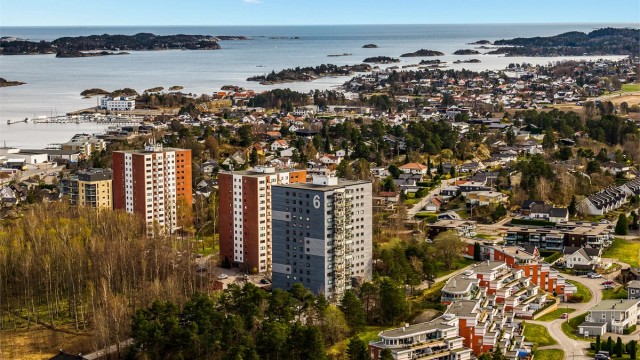I nærmiljøet finnes flere andre tur- og fritidsområder, blant annet Marumskogen og populære Granholmen. På Granholmen og Lofterød er det nydelige badeforhold for både store og små.