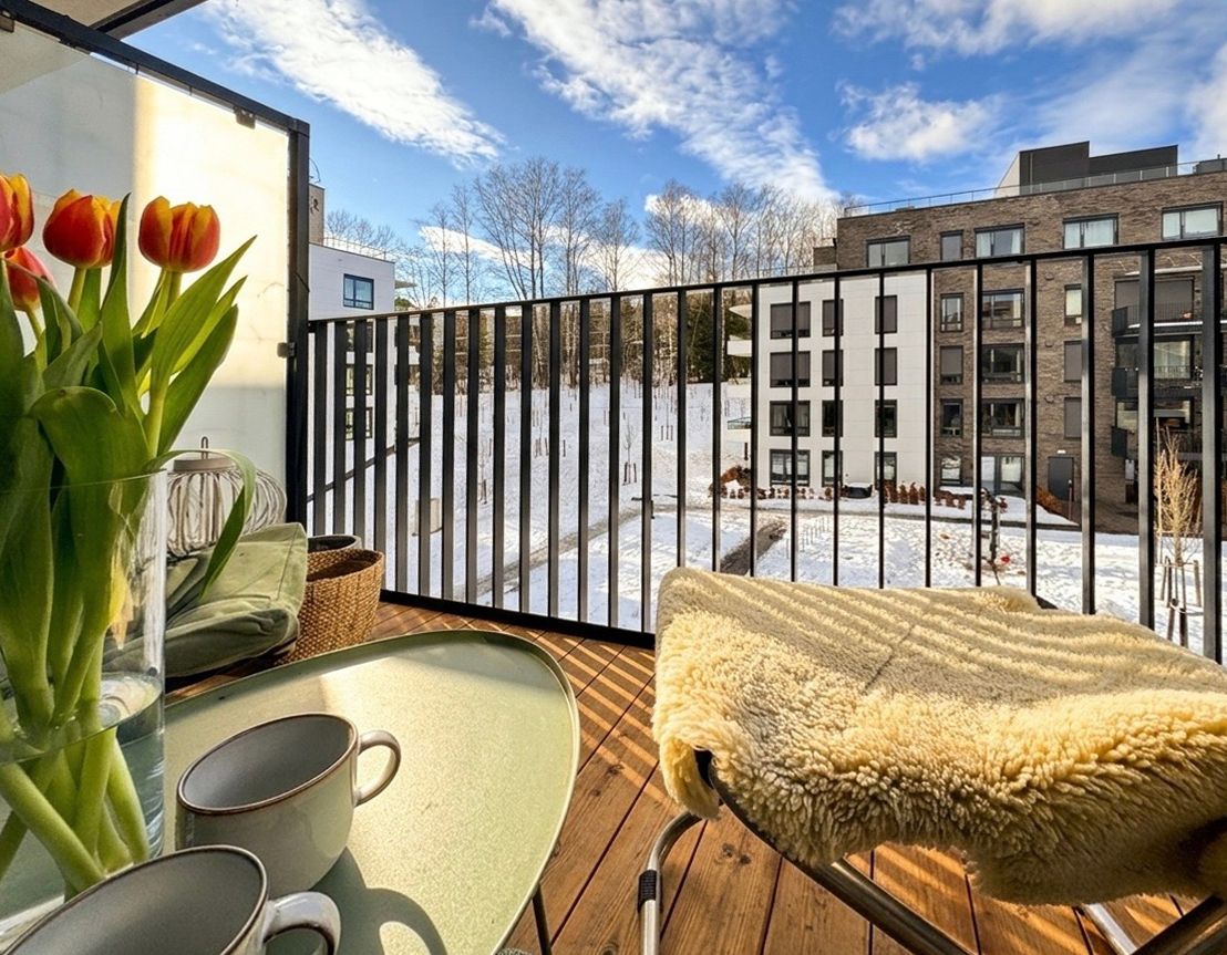 Velkommen til Frysjaveien 38H, en lys og moderne 3-roms fra 2025 med svært god intern beliggenhet i Frysjaparken