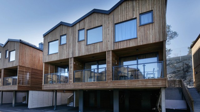 Krogsveen Sunnmøre v/Eiendomsmegler Harald Osdal har gleden av å presentere en ny moderne innflytningsklar fritidsleilighet ferdig møblert over 2 plan