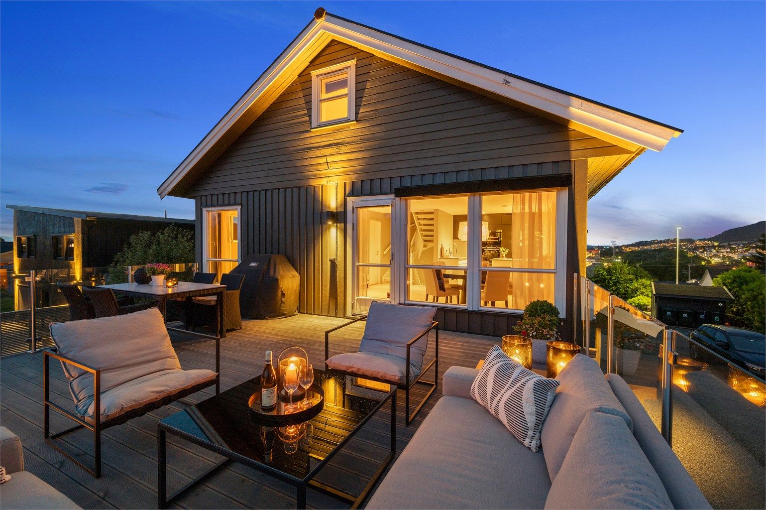 Terrassen vil på sommerstid oppleves som en fin forlengelse av stuen.