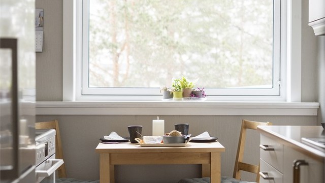 Man får også plass til et lite frokostbord hvor man kan nyte morgenkaffen