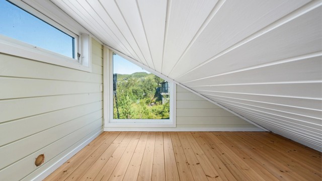 Praktisk hems med ekstra areal som gir flere sengeplasser.