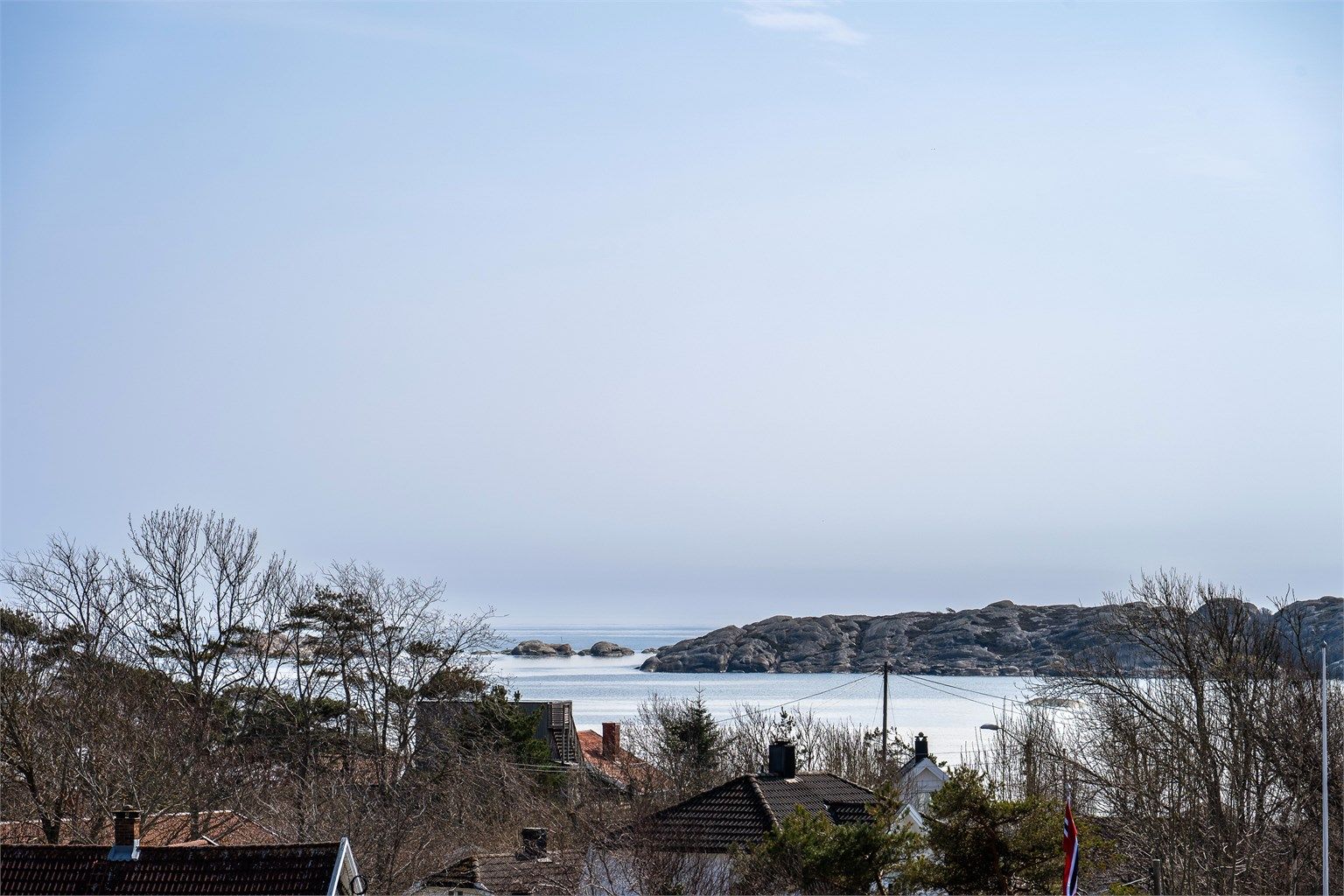 Hvasser er et av Norges mest besøkte sommerparadiser. For dem som bor her året rundt, er det godt å vite at Hvasser og Tjøme flere ganger har blitt kåret til Vestfolds beste bostedskommune