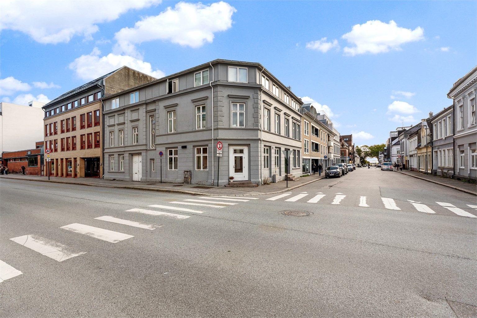 Leiligheten ligger lett og praktisk til, midt i sentrale Kristiansand.