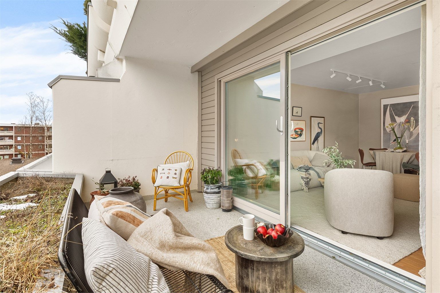 Her er det god plass til å innrede med utemøbler og grill.