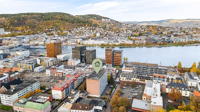 Mulighet for å leie garasjeplass/utv. parkeringsplass (ansiennitetsliste).