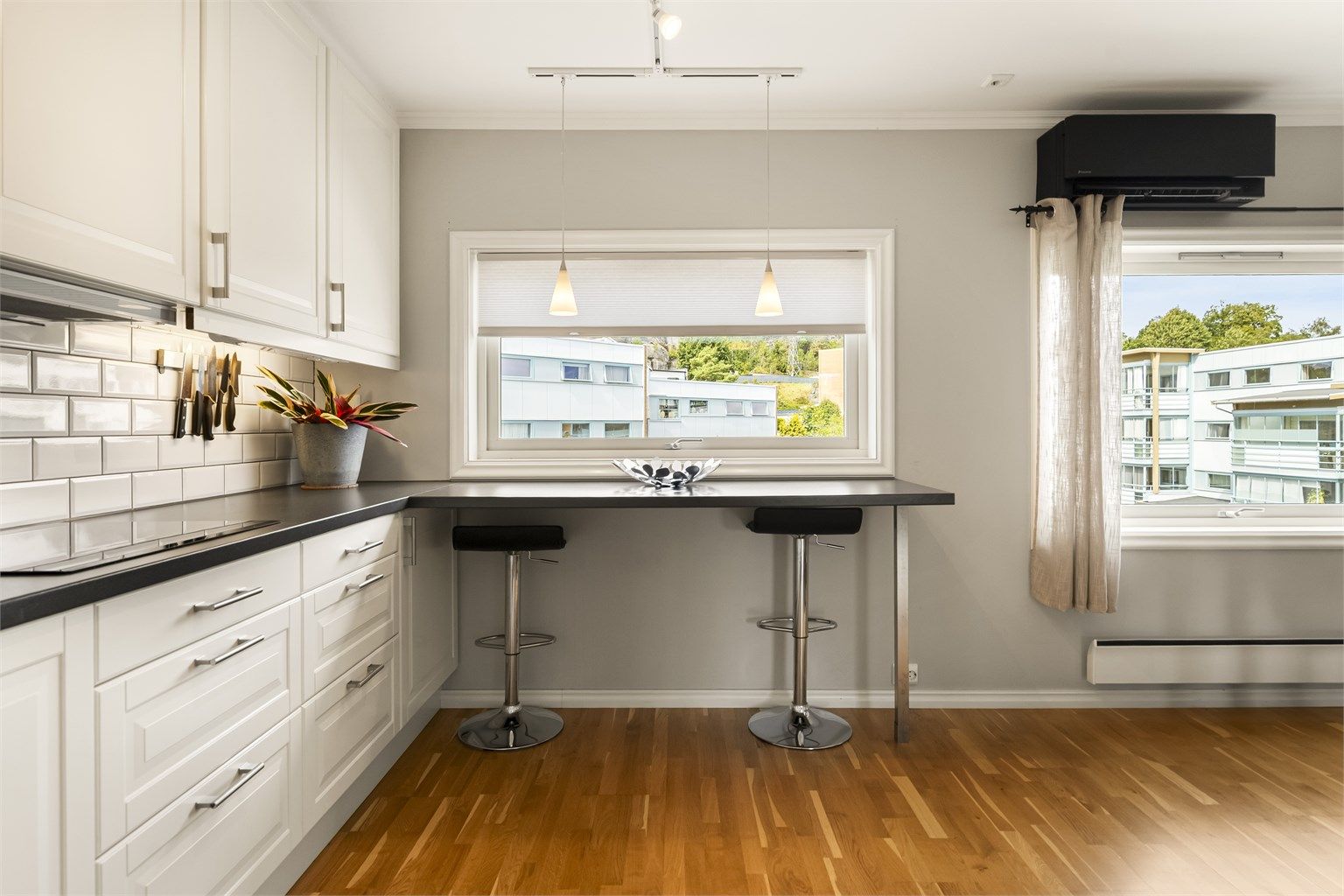 Kjøkkenøy - Perfekt frokostplass