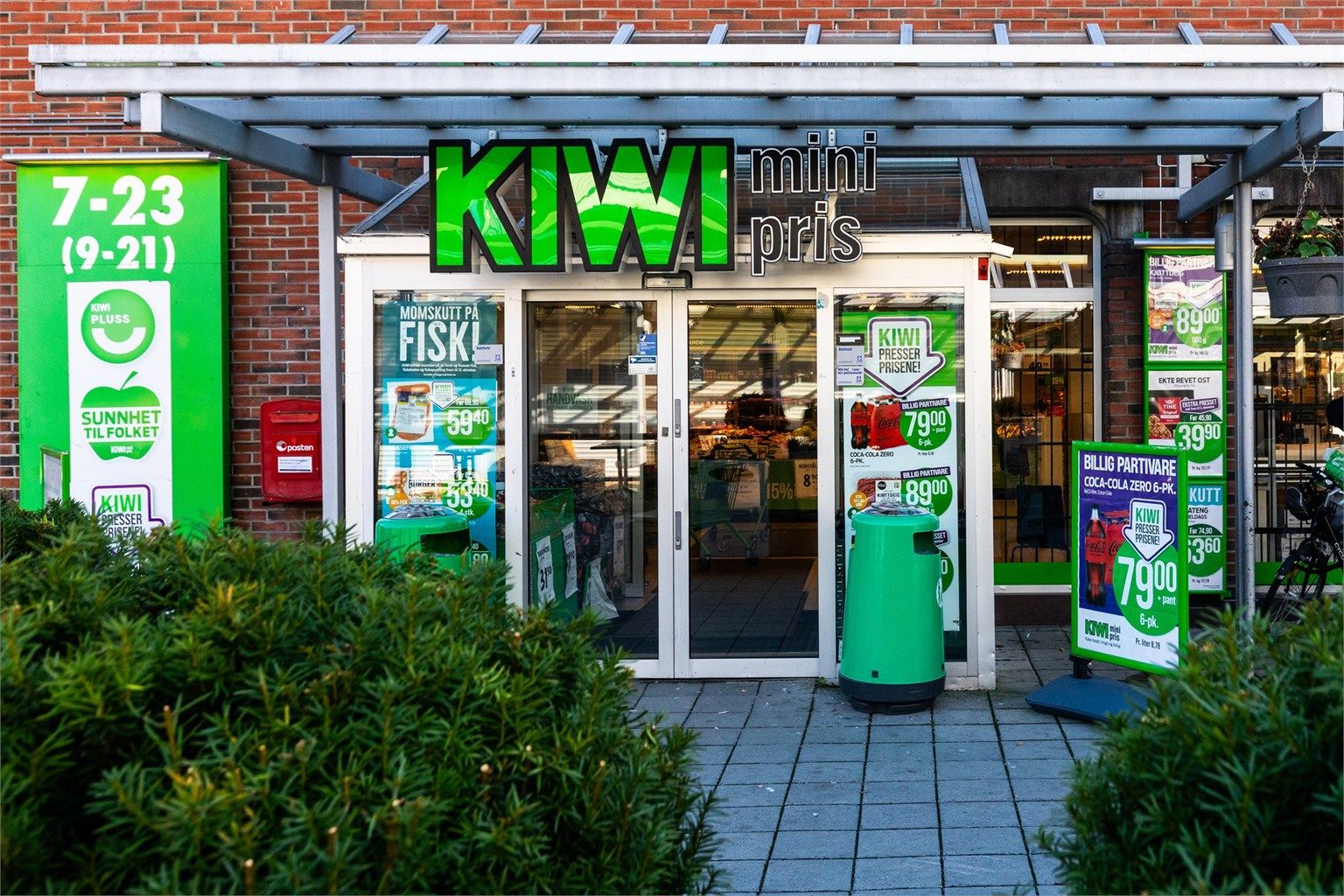 Dagligvarehandelen gjøres enkelt med blant annet Kiwi Ellingsrud innen komfortabel gangavstand.
