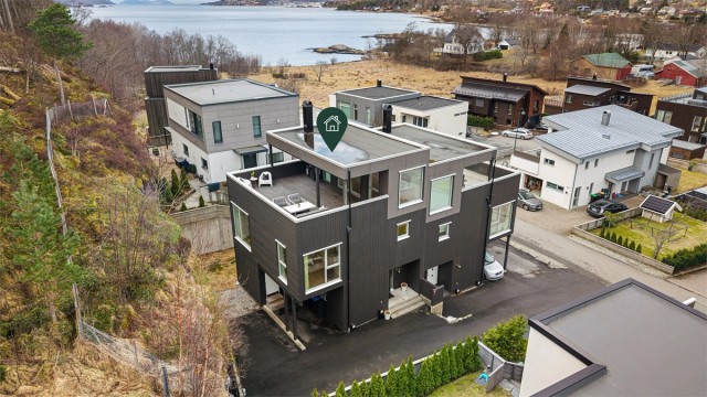 Velkommen til Ratvikvegen 126B, presentert av Eiendomsmegler/Partner Marit Stuen Aursnes